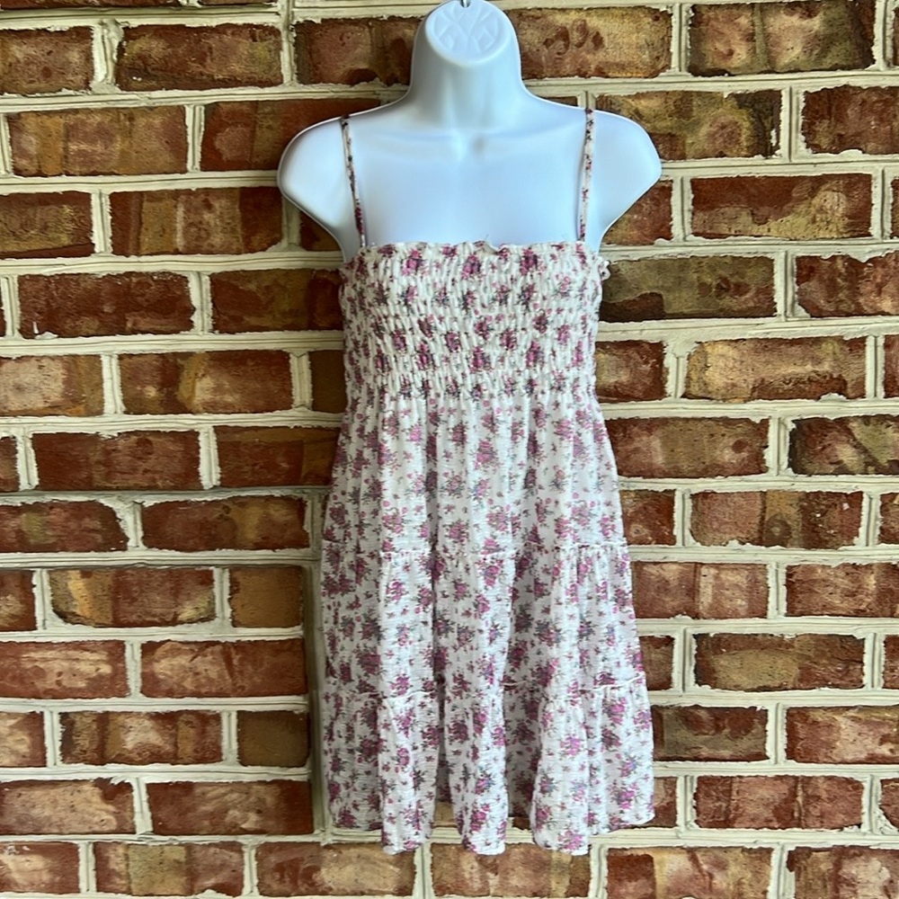 Baby doll floral spaghetti strap dress. Size large